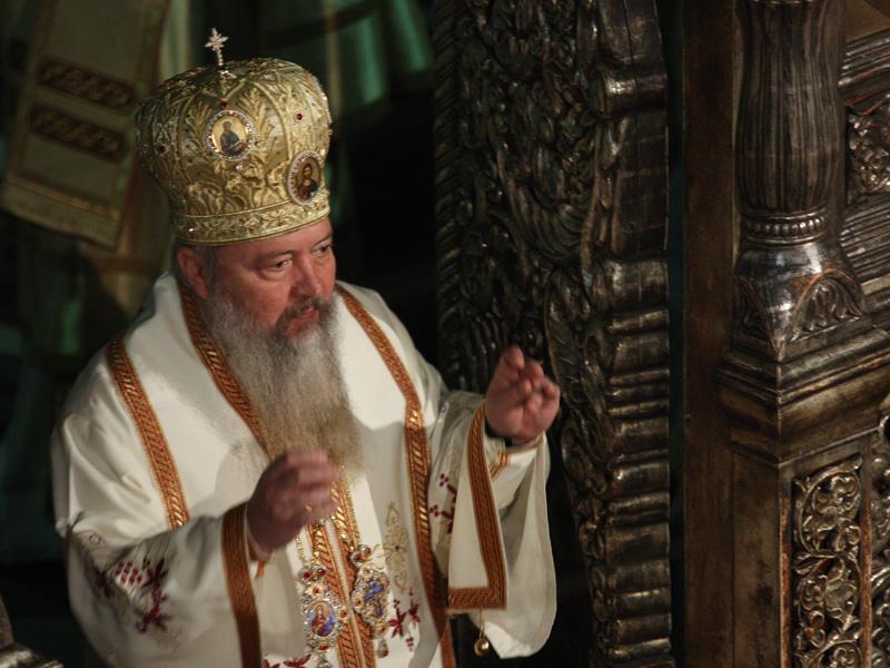 Mitropolitul Andrei, la mănăstirea Căşiel, de Înălţarea Sfintei Cruci