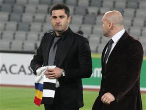 Îşi amână revenirea: 