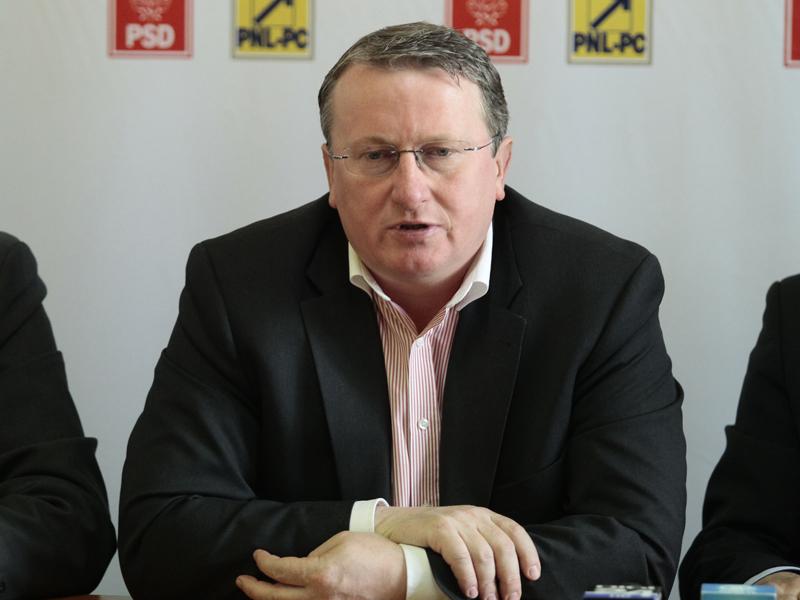 Remus Lăpuşan atacă populismele lui Emil Boc