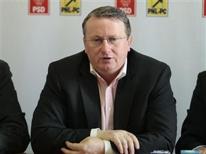 Remus Lăpuşan atacă populismele lui Emil Boc