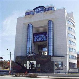Bibliotecarii din Cluj învaţă ce e educaţia financiară