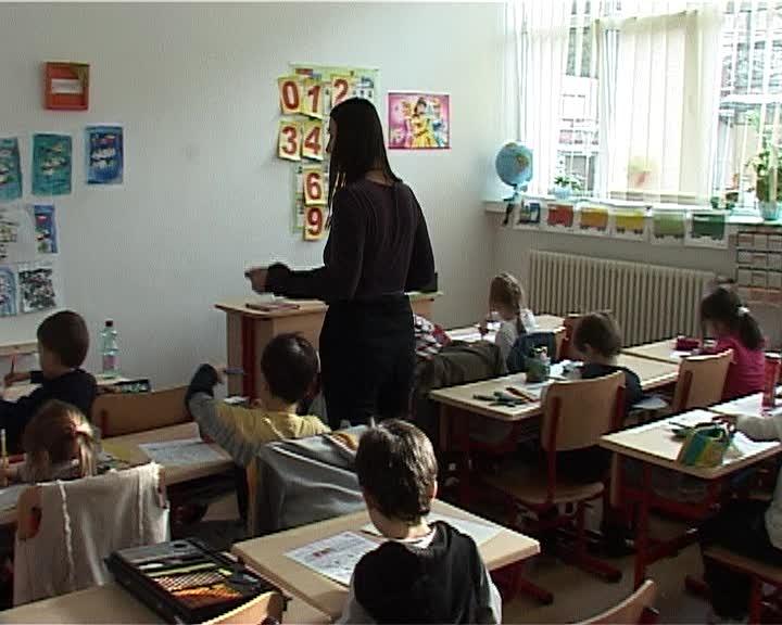 Clasa zero, clasa discordiei la Cluj; credeau că au scăpat de ea, dar trebuie să-şi înscrie copiii în februarie  VIDEO