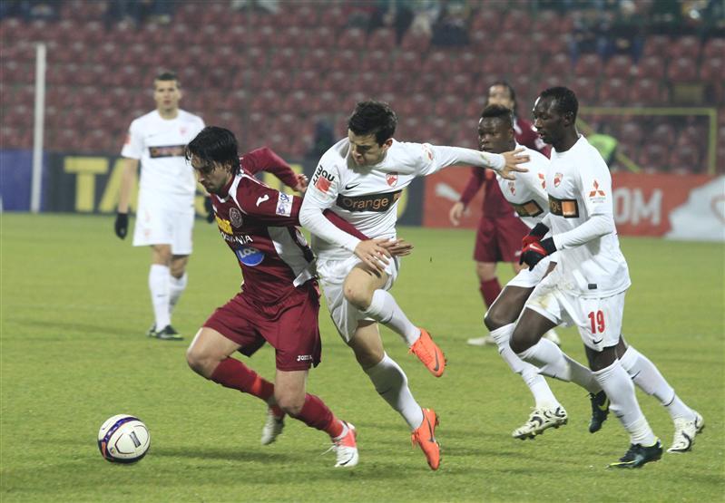 Preţul biletelor pentru CFR - Inter, între 50-500 de lei. Vezi când vor fi puse în vânzare