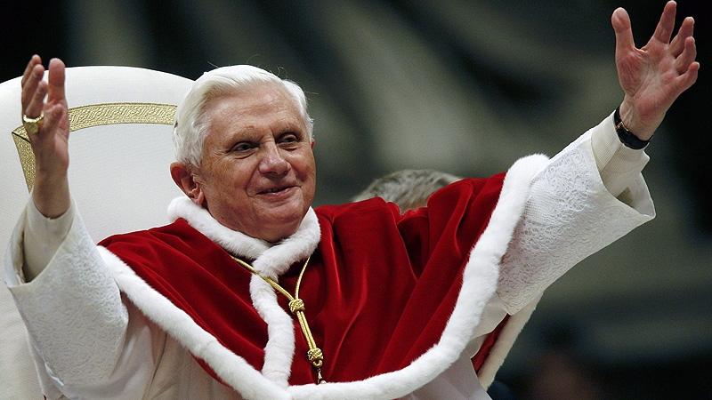 Ce sfaturi le dă Papa catolicilor pe Twitter, YouTube şi Facebook