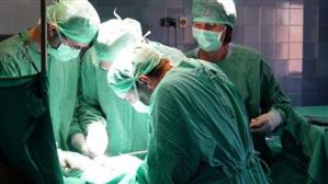 Scandal în cazul fetiţei moarte pe masa de operaţie la Cluj: Directorul spitalului din Năsăud şi-a depus demisia, dar şi-a retras-o după două ore