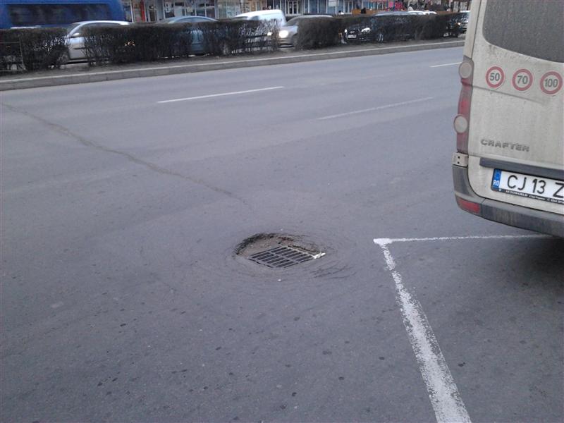 Au “desenat” harta gropilor şi cer plombe de la primarul de Cluj FOTO