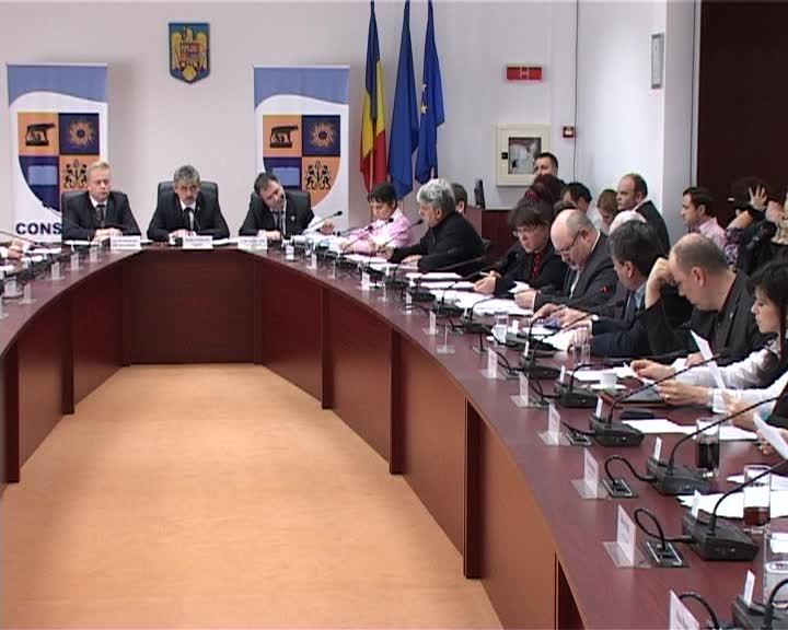Consiliul Judeţean cedează două drumuri către CNADNR VIDEO