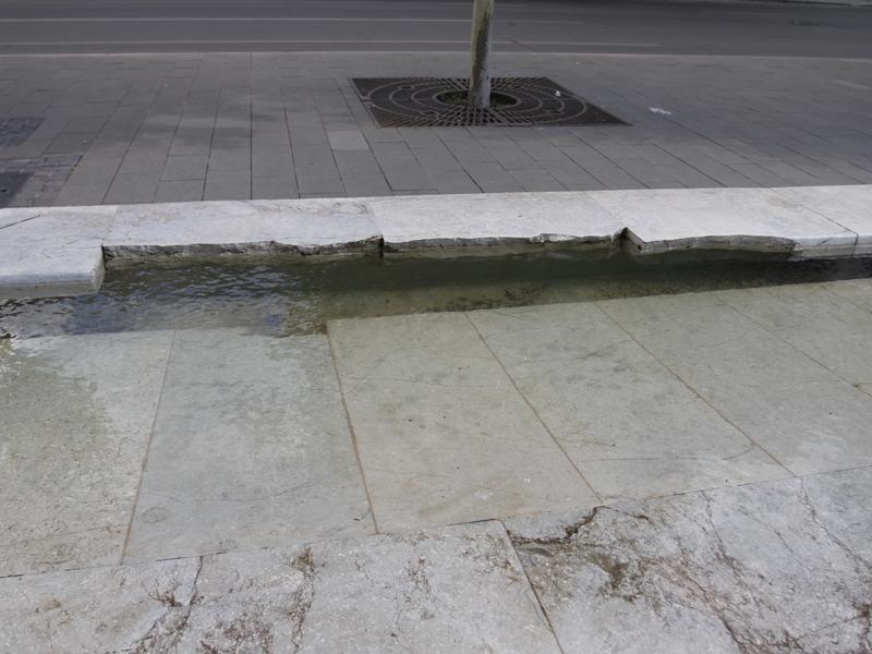 A doua strigare pentru 