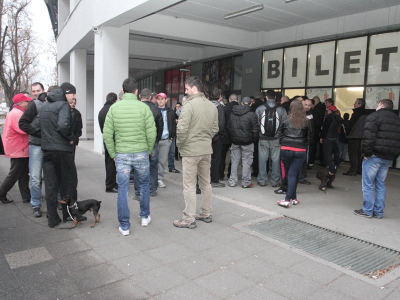 Acţiunea „bilete de solidaritate”, reîncărcată de „U”:  de marti se pun în vânzare