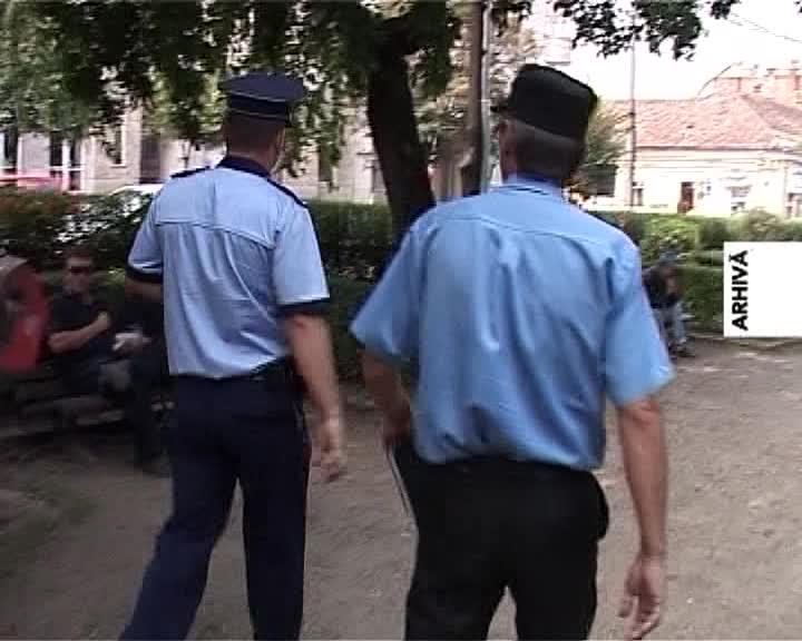 Poliţiştii se plâng că nu au unde să îi ducă pe copiii cerşetori VIDEO