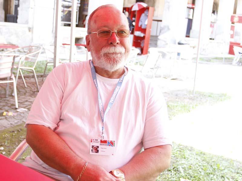 Cum se pot înscrie pensionarii ca voluntari la festivalul de film TIFF