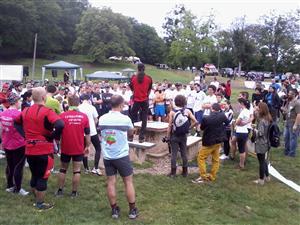 Alergători din SUA şi Columbia la maratonul pentru Donath