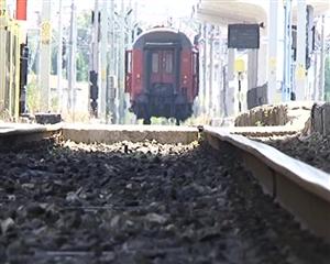 CFR Marfă concediază 1.500 angajaţi; salariaţii se înghesuie să fie daţi afară. Ce spun sindicaliştii VIDEO