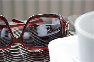 Sute de perechi de ochelari de soare vândute la Cluj, retrase de la comercializare 