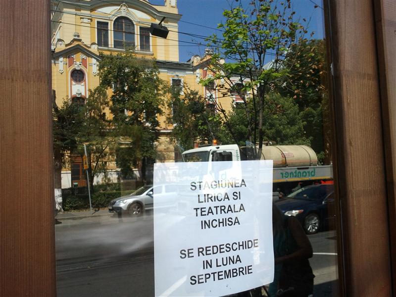 Cu ce îşi începe Teatrul Naţional din Cluj stagiunea din această toamnă