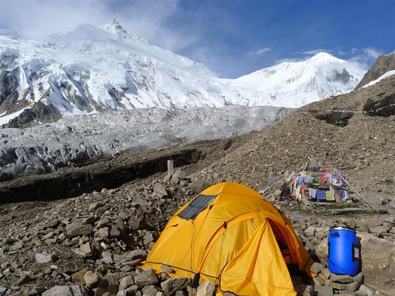 Alpiniștii clujeni au ajuns la tabăra de bază în expediţia pe Manaslu 
