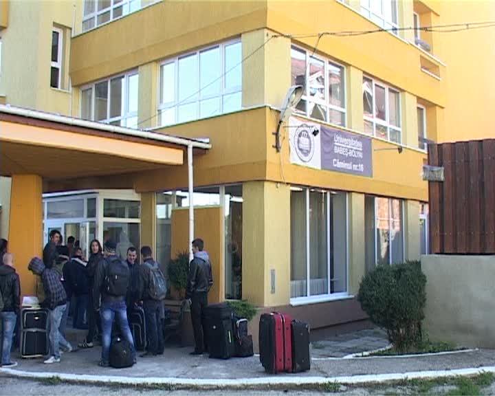 Aglomeraţie la cazarea studenţilor de la UBB VIDEO