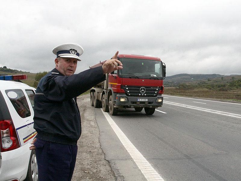 Noul cod rutier: Amenda maximă pentru şoferi - 9.600 de lei, maxim doi ani suspendarea permisului
