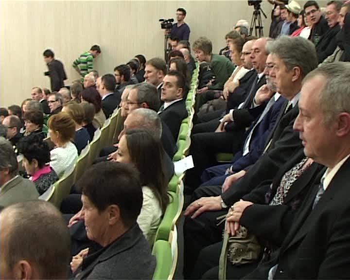 Vor bani de la stat pentru învăţământul superior în maghiară VIDEO