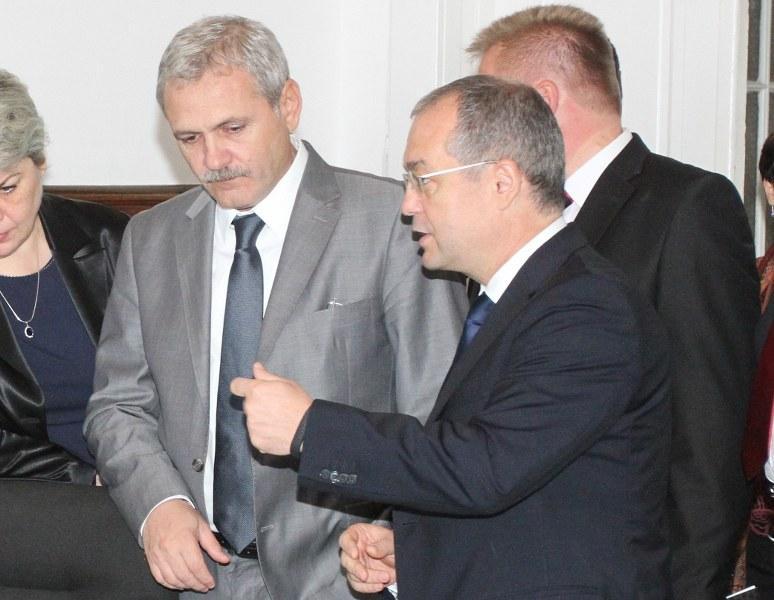 Tânăr care şi-a construit o casă printr-un program naţional, ridiculizat de autorităţi