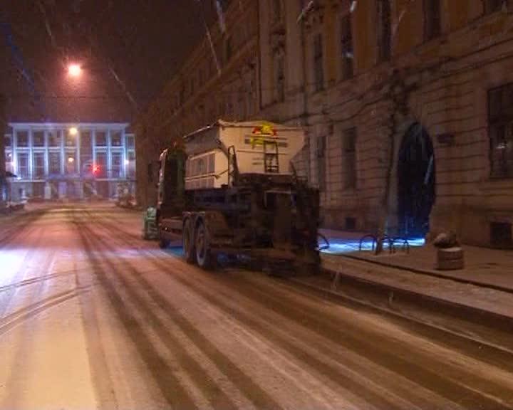 Licitaţia pentru deszăpezirea drumurilor din regiune va fi reluată VIDEO