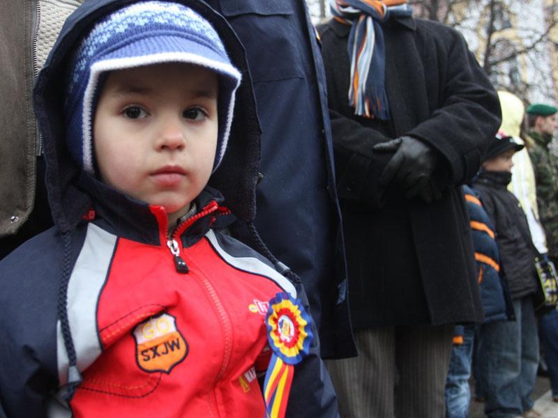 IRES: cum sărbătoresc românii Ziua Naţională