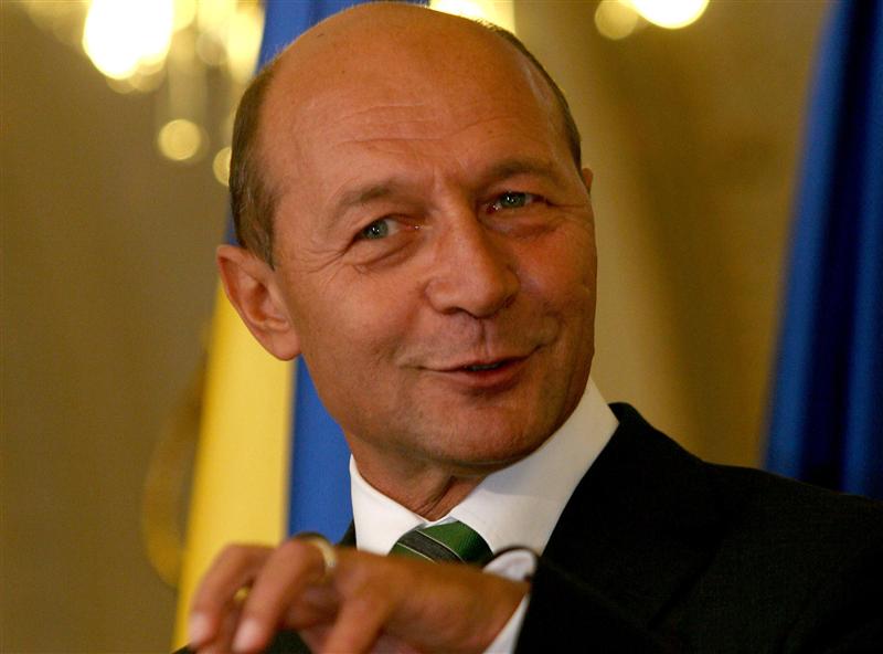 Mesajul preşedintelui Băsescu de Anul Nou: Mulţumesc românilor că au ştiut să rămână şi în momente grele o comunitate