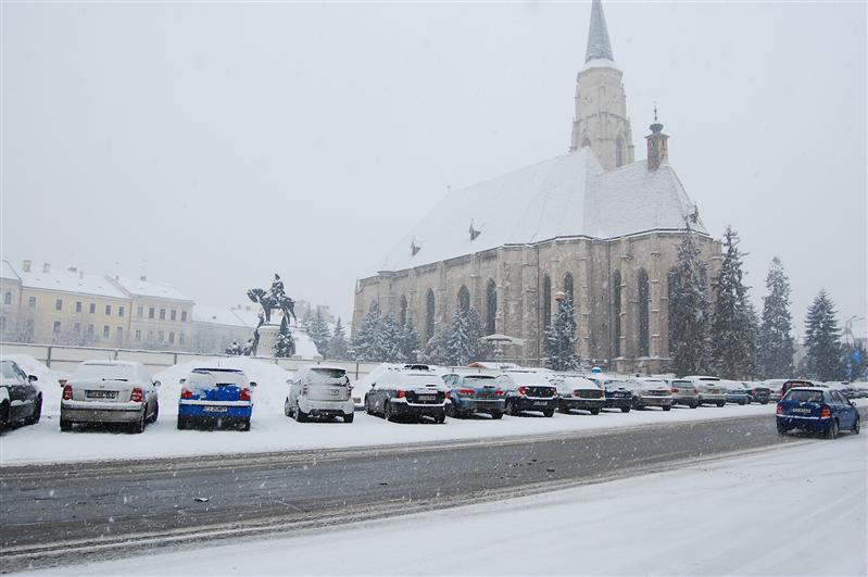 ANM: Codul portocaliu de ninsori şi viscol poate fi extins până luni, posibil şi cod roşu