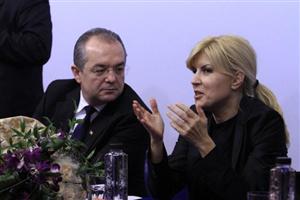 Udrea, despre absenţa lui Boc de la şedinţa PDL de la Braşov: Să zicem că poate fi un semn pentru PDL