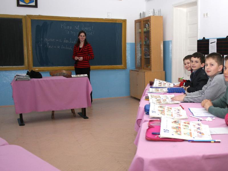 Profesorii s-au săturat de sărăcie şi boicotează proiectul 