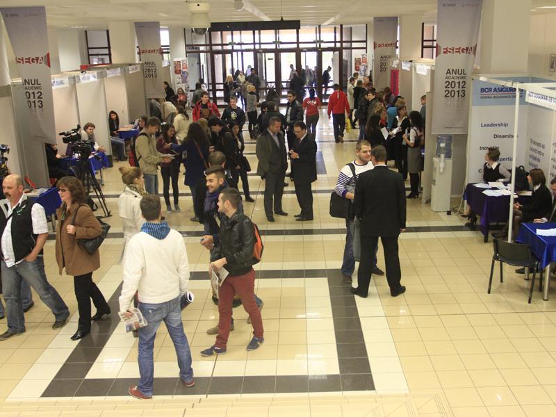 Peste 2.000 de locuri de muncă vacante, la Cluj. Ce meserii se caută