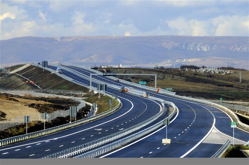 Statul caută constructor pentru 37 de kilometri din Autostrada Transilvania. Cât oferă