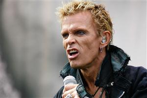 Cine cântă în deschiderea concertului Billy Idol. Cei nemulţumiţi de noua locaţie pot returna biletele