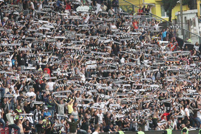 Doi fotbalişti ai lui 