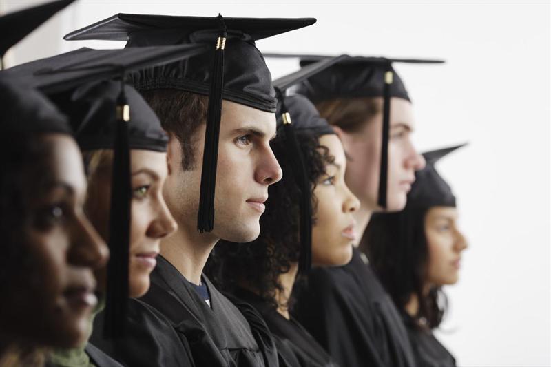 Modificarea legii educaţiei inflamează universitarii şi politicienii