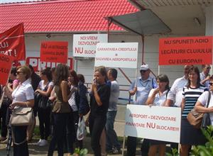 Ziua 2: Angajaţii aeroportului continuă protestele