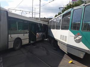 Şoferul de troleibuz, vinovat de accidentul de la Calvaria, trage ponoasele