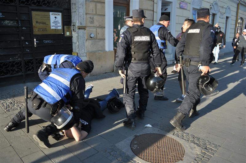 La derby, jandarmii au bifat o acţiune reuşită. 