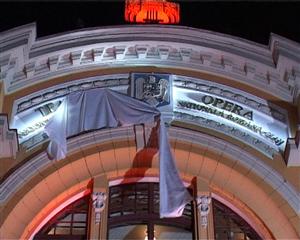 Moment istoric la Cluj. Titulatura Operei Naţionale din oraş a fost inscripţionată pe faţada clădirii