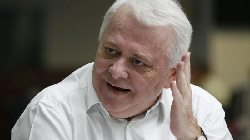 Viorel Hrebenciuc, reţinut 24 de ore de procurorii DNA