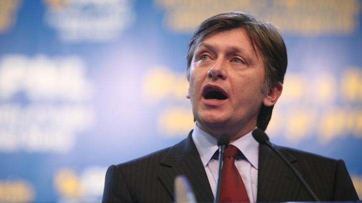 Antonescu: A fost cea mai slabă campanie prezidenţială, ziua votului nu va fi una veselă