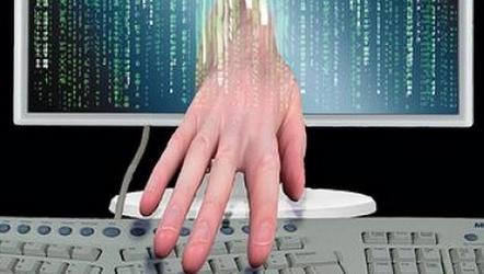 Recompense de 1,75 milioane dolari pentru găsirea a doi români suspectaţi de fraude pe internet în SUA