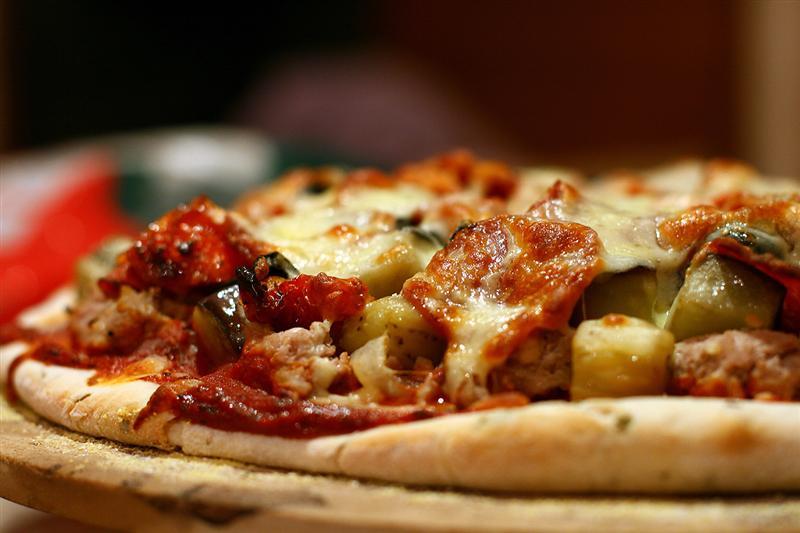 Pizza Iohannis cu salam de Sibiu, în Cluj