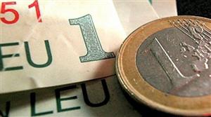 Cursul anunţat de BNR a depăşit 4,46 lei/euro şi încheie săptămâna în urcare cu peste 3 bani