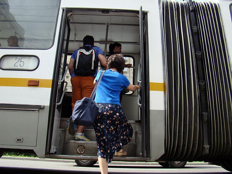 Cum circulă autobuzele CTP de Revelion şi după
