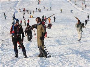 Pârtia de schi din Feleacu a fost deschisă. Au fost amenajate şi un snowpark şi o pârtie de tubing