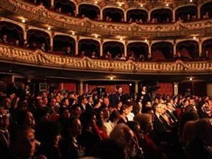 Ianuarie plin de spectacole premiate, la Teatrul Naţional. Programul complet