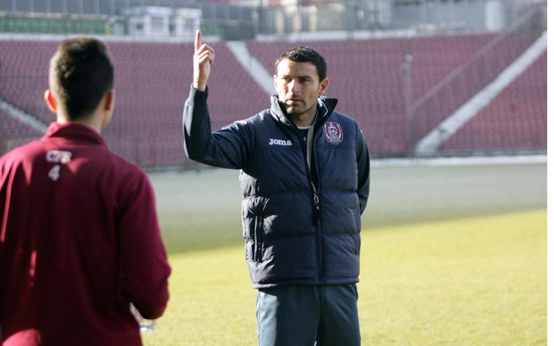 Daţi afară de Rapid, primiţi de CFR