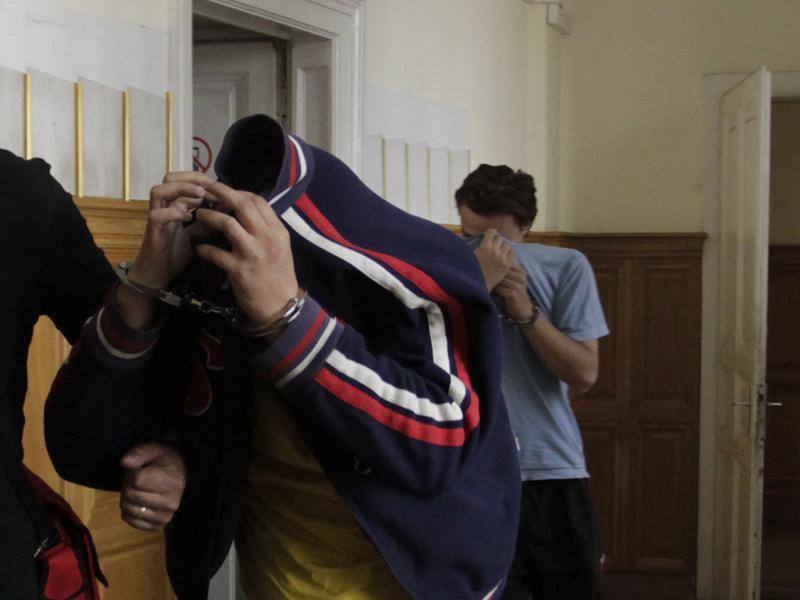 Doi hoţi, puşi sub control judiciar. Ce au făcut