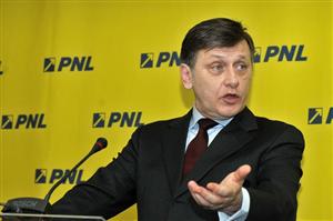 Antonescu anunţă că vrea să se retragă din politică la finalul mandatului de senator din 2016